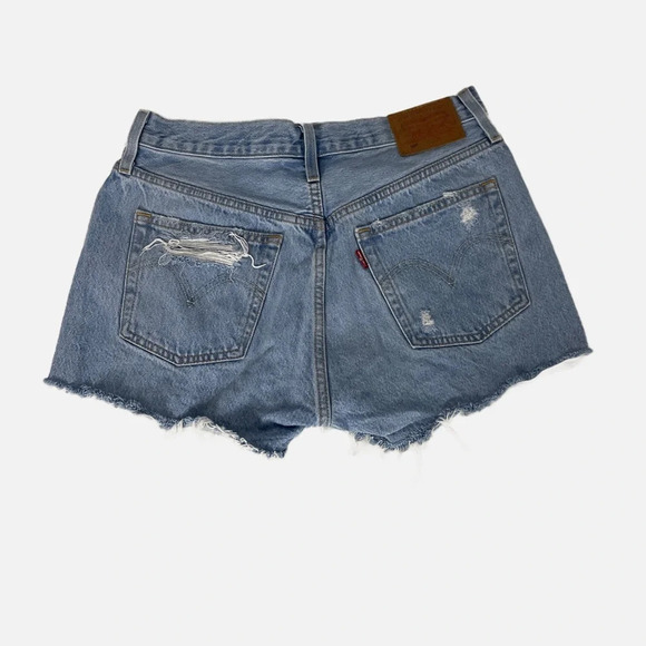 Levi’s Women’s 501 Jean Shorts Denim Ripped Button Fly Size W28 Faded Blue - Picture 6 of 13